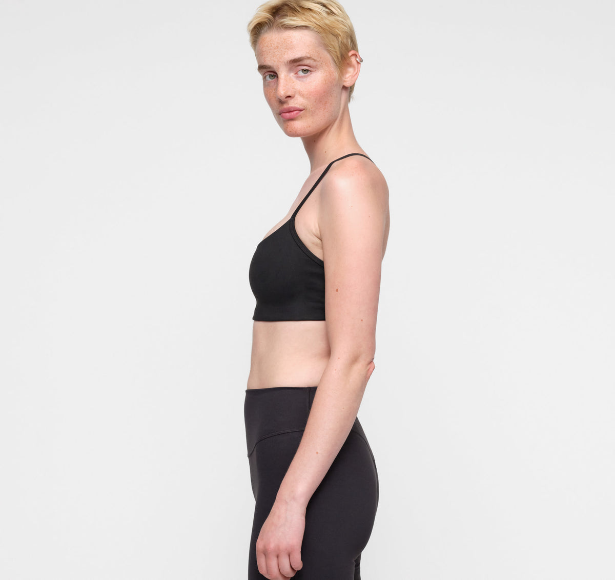 Active Light Racer Bra - Black – view 3